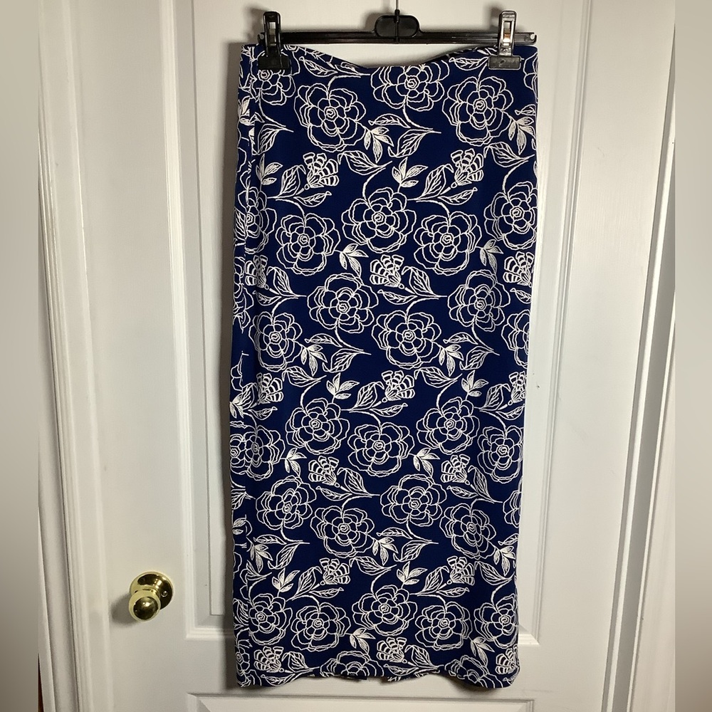 NYCC floral stretchy maxi skirt with back slit